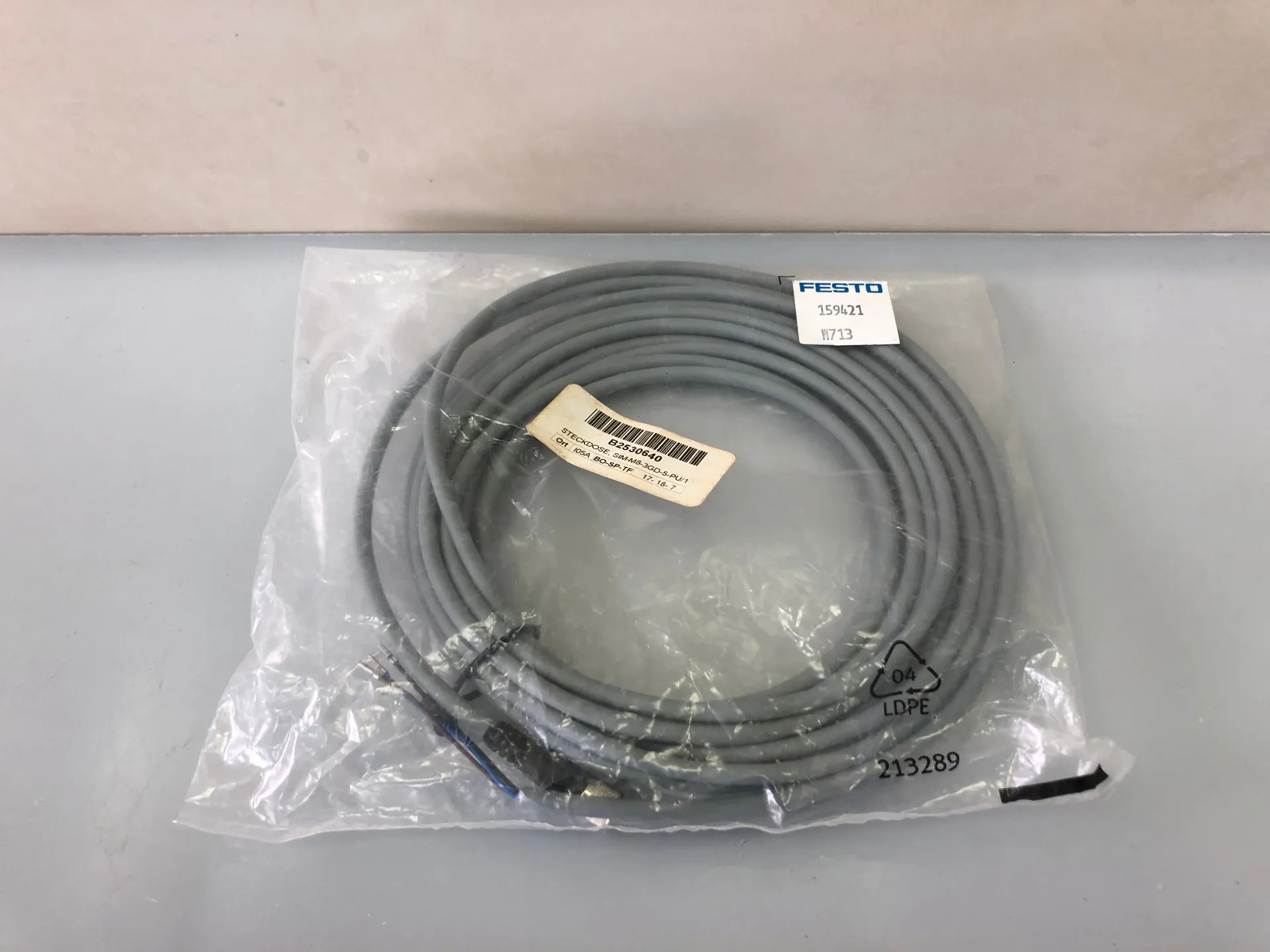 FESTO SIM-M8-3GD-5-PU 159421 CONNECTING LINE - Image 1