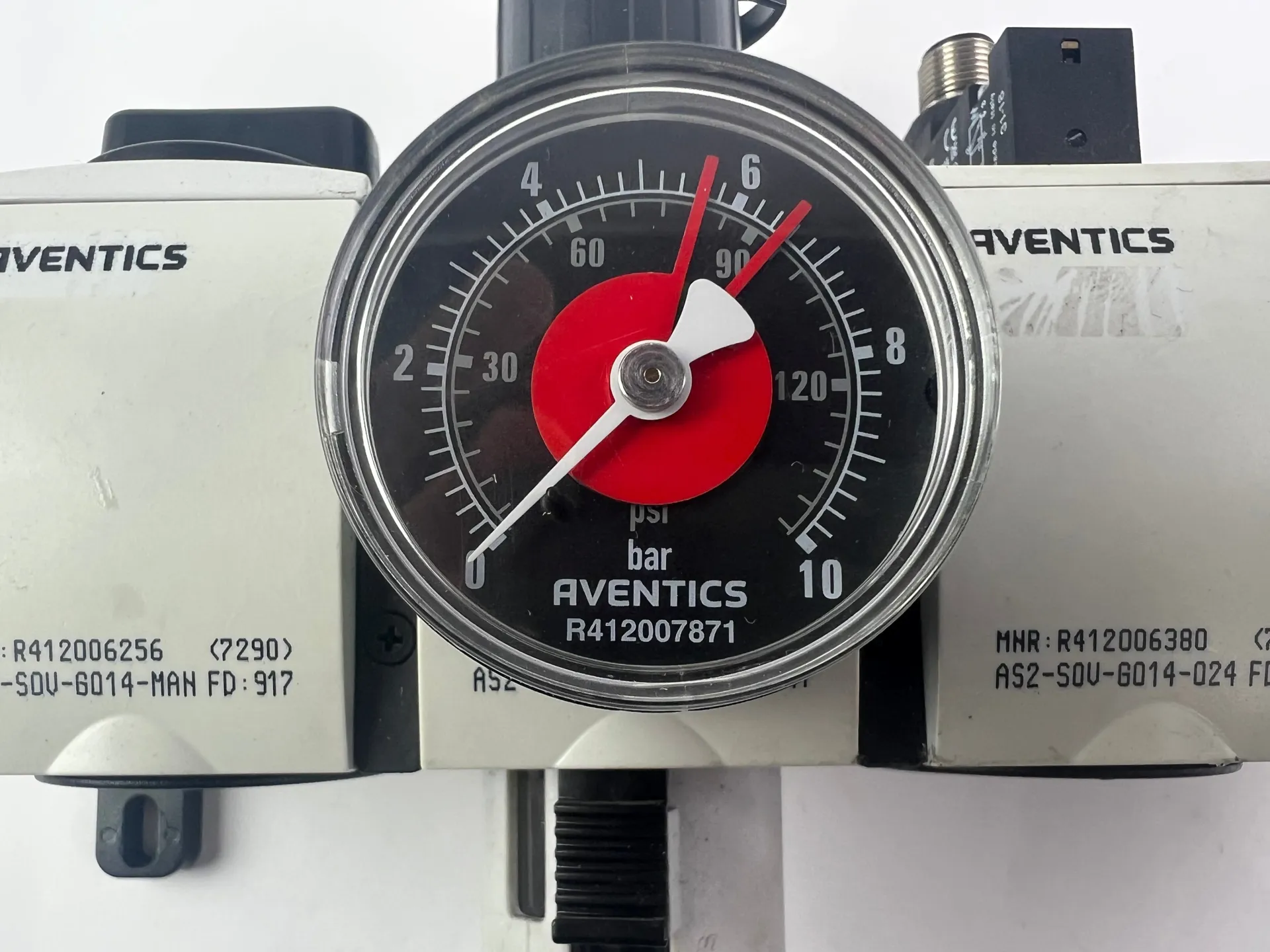 Aventics R412006256 R412006175 R412006380 R412006272 R412006250 + R412010767 Pressure Regulating Valves + 2 Cables 1,5m long - Thumbnail 5