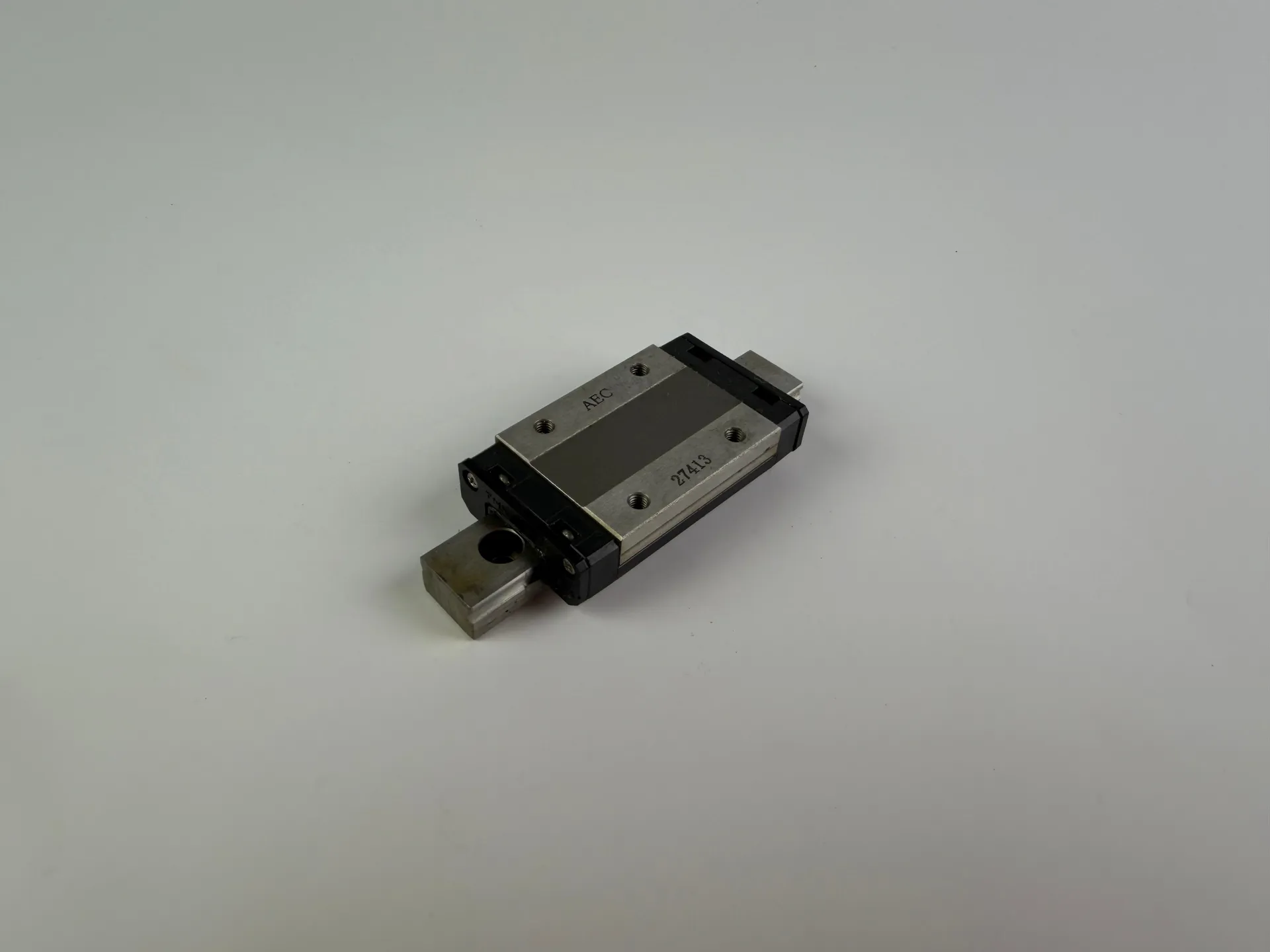 THK SRS12 Linear Guide Block – For 12 mm SRS Series Rails - Image 1