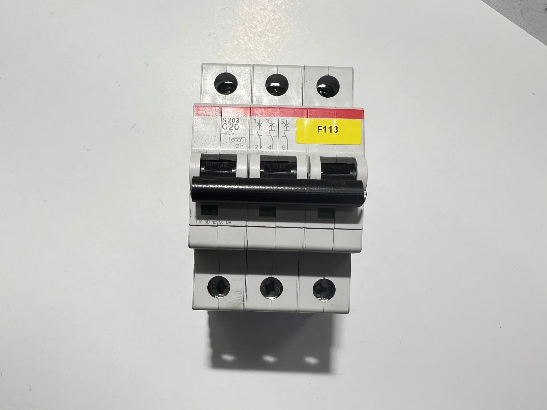 ABB 2CDS253001R0204 S203-C20 Circuit Breaker - Thumbnail 2