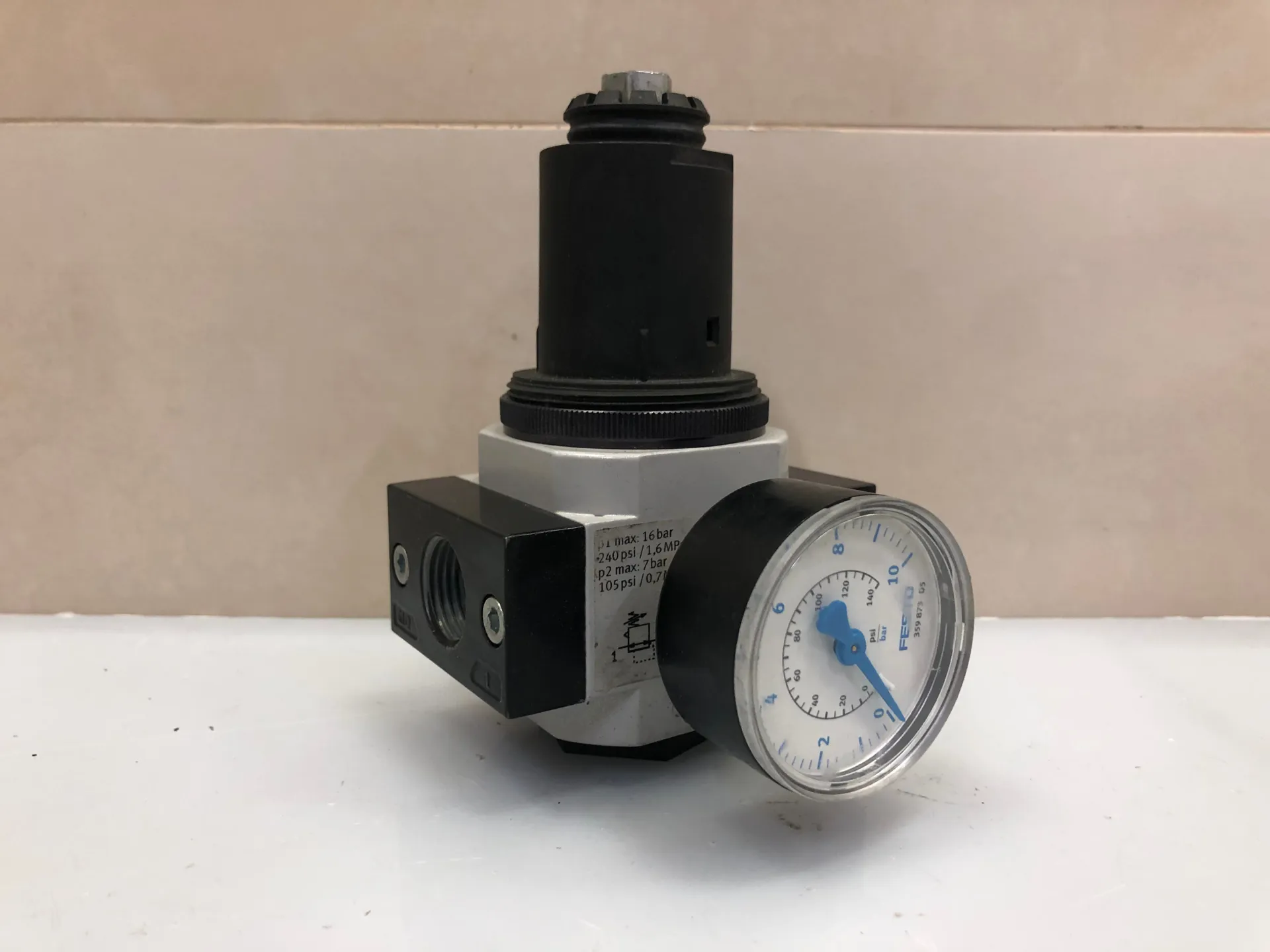 FESTO LR-D-7-MIDI A243 162586 Pressure Regulator – G 1/4" Port, Precise Air Control