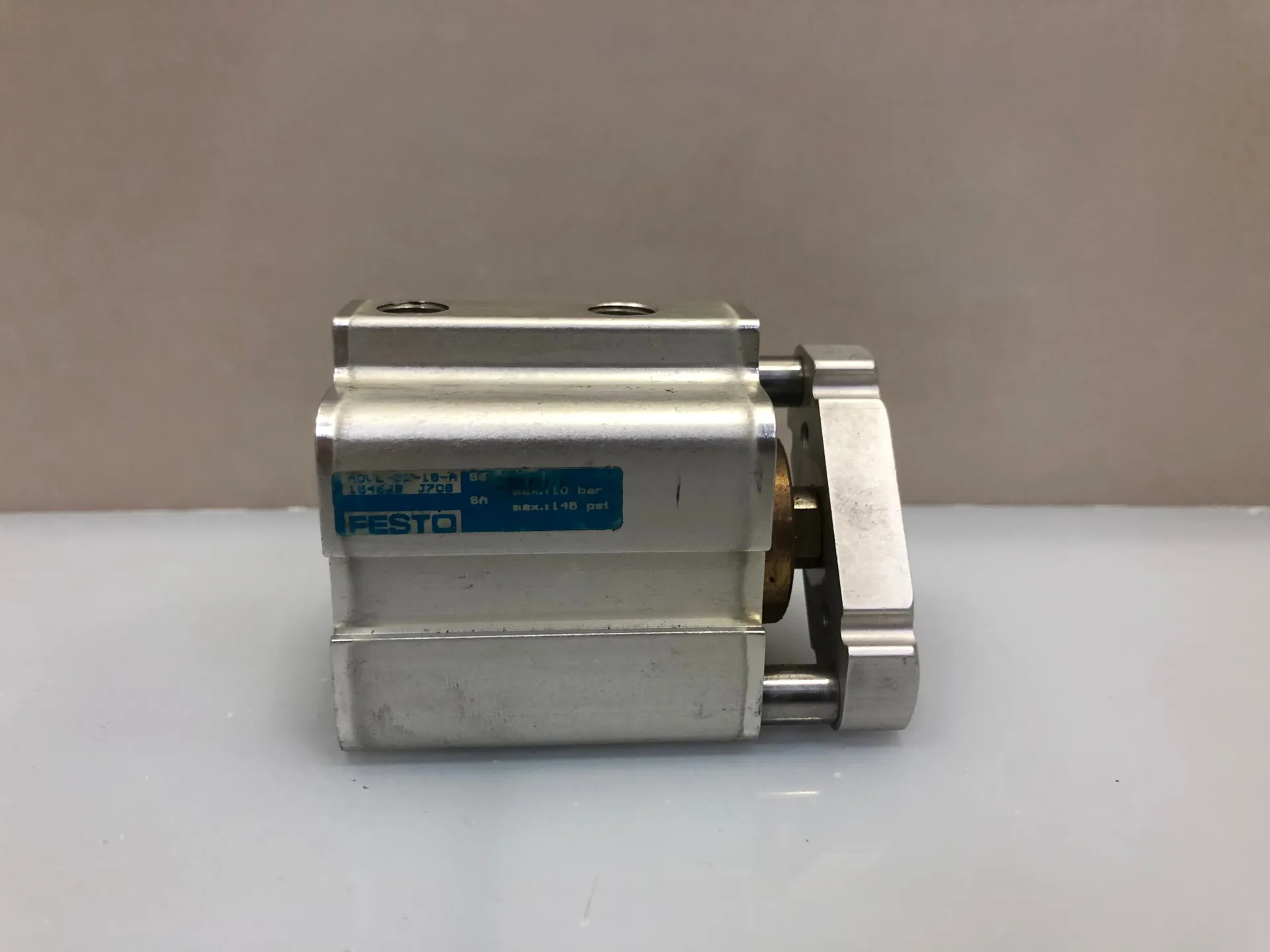 1x FESTO ADVL-32-18-A 154628 Compact Pneumatic Cylinder – 32mm Bore 18mm Stroke - Thumbnail 3