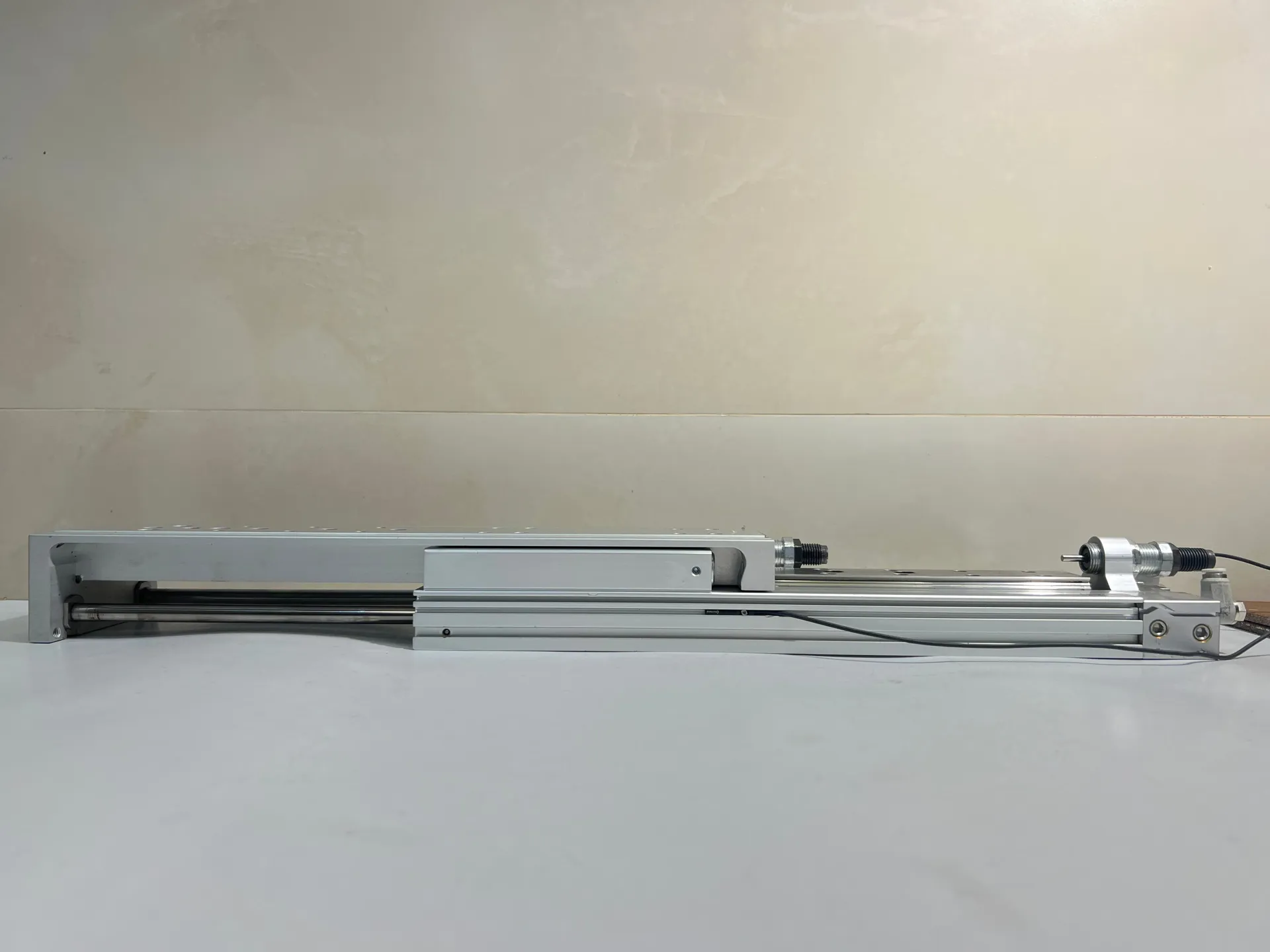 Aventics R412019043 Slide Cylinder 10Bar with Sensor & 1.2m Cable - Thumbnail 4