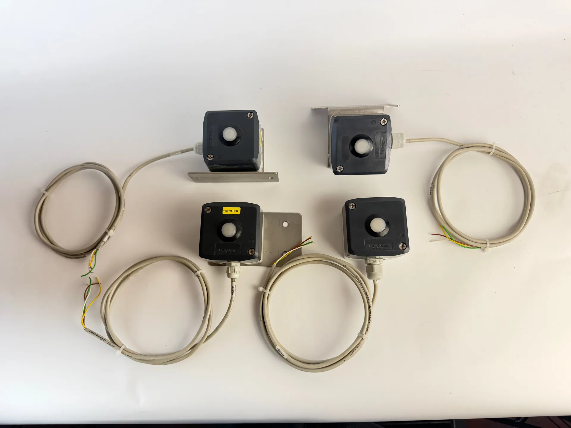 Lot of 4 Schneider Electric XAL Pilot Light Indicator Stations with Cables - Thumbnail 2