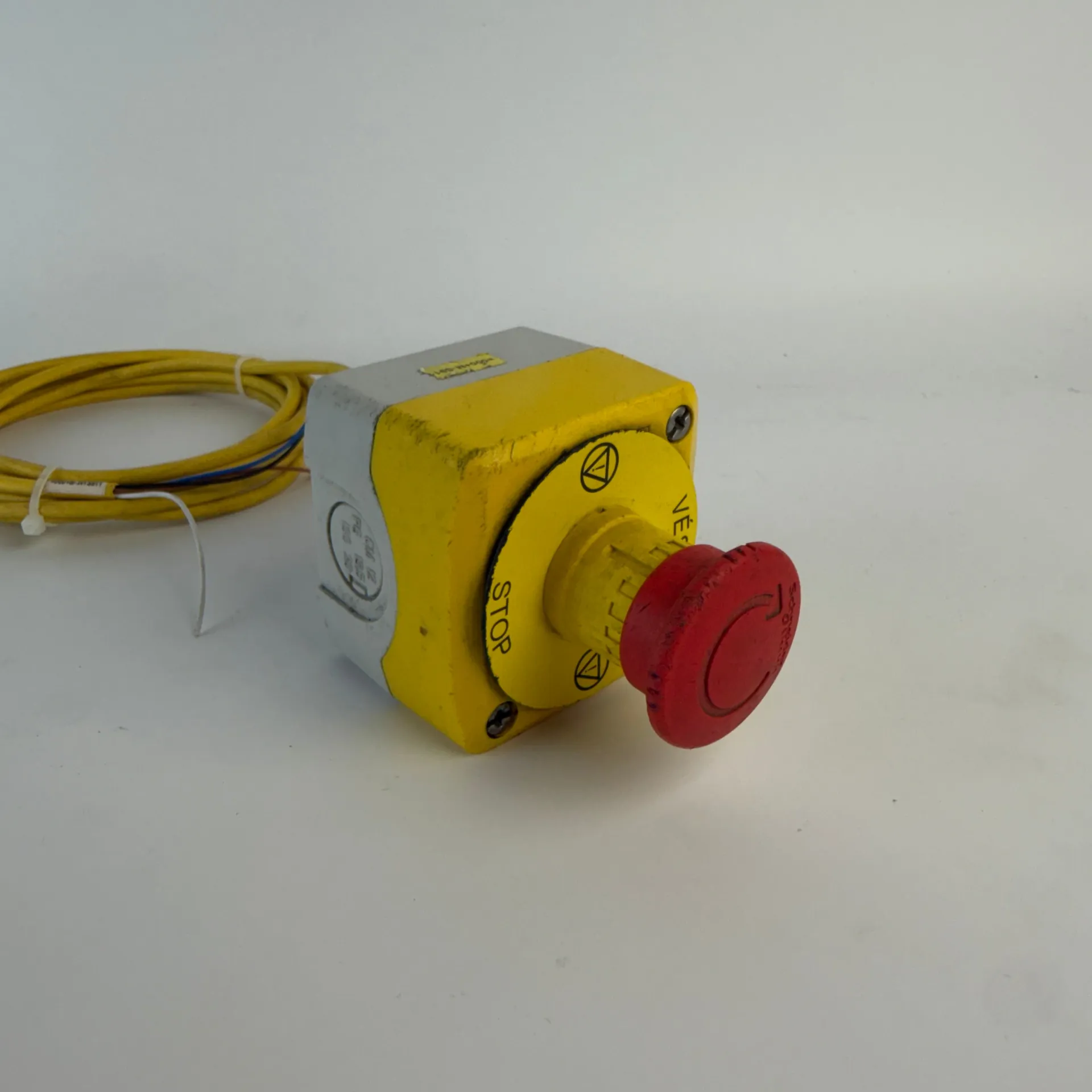 Lot of 2 Schneider Electric XAL Emergency Stop Mushroom Push Button Stations with Cables - Thumbnail 4