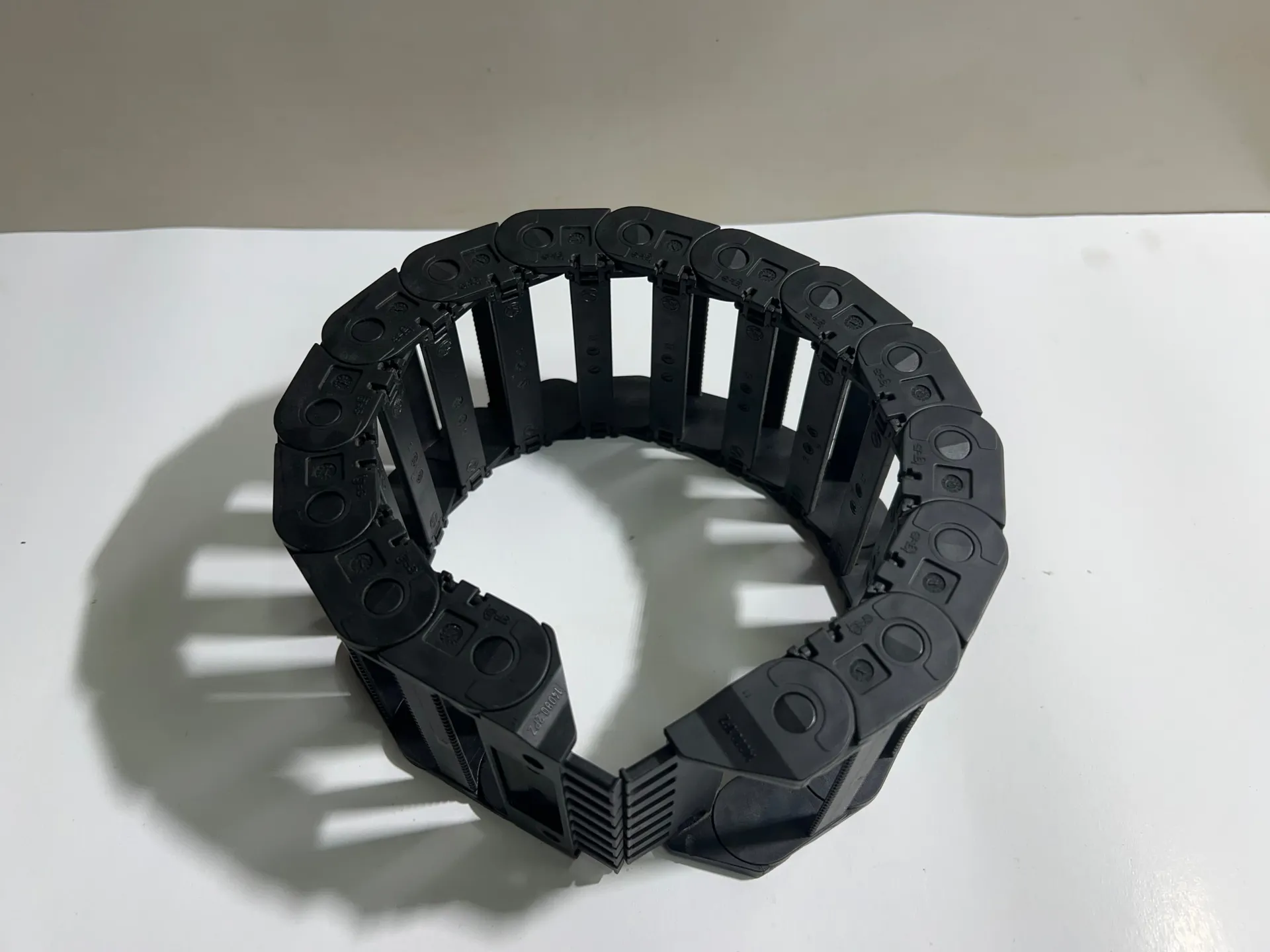 Igus 1400.080.075 Energy Chain Cable Carrier – Lot of 14 Pieces - Image 1