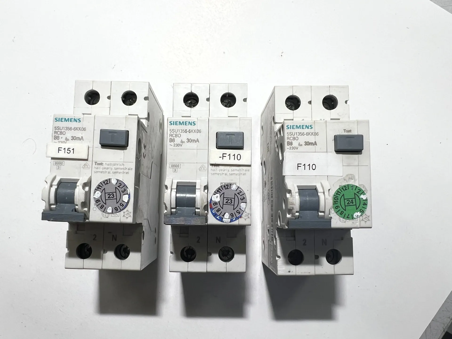 1x Siemens 5SU1356-6KK06 RCBO B6 30mA 230V 6kA Circuit Breaker - Thumbnail 3