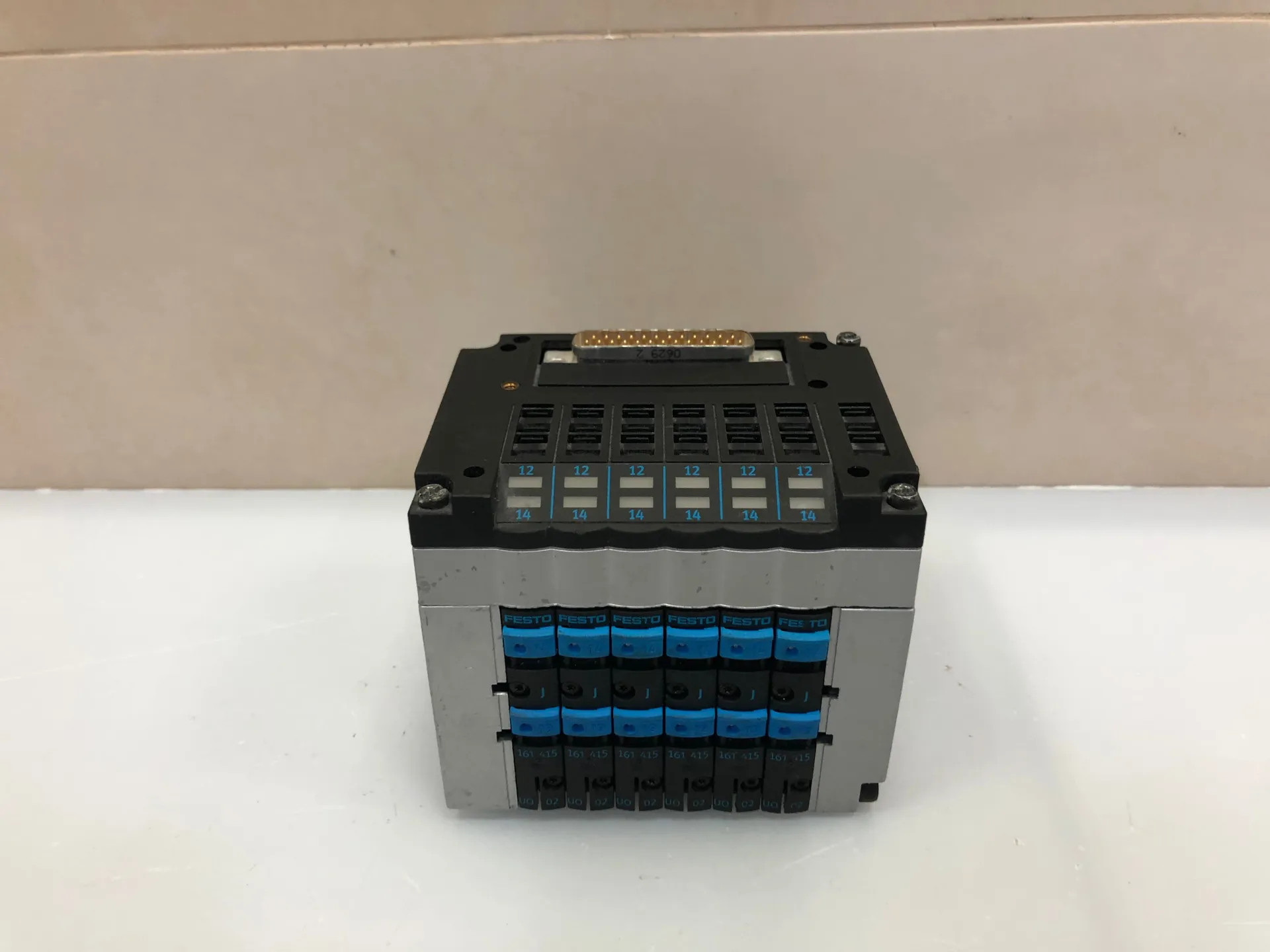 FESTO CPV-10-VI 18200 Valve Terminal – Pneumatic Manifold with Integrated Valves - Image 1