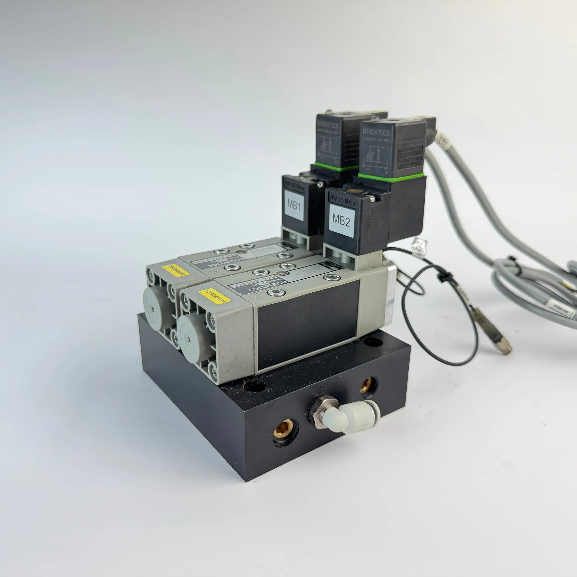 AVENTICS Dual 5/2 Directional Valve R422 002 577 w/ Island R422 003 624 Sensors Coils - Thumbnail 3