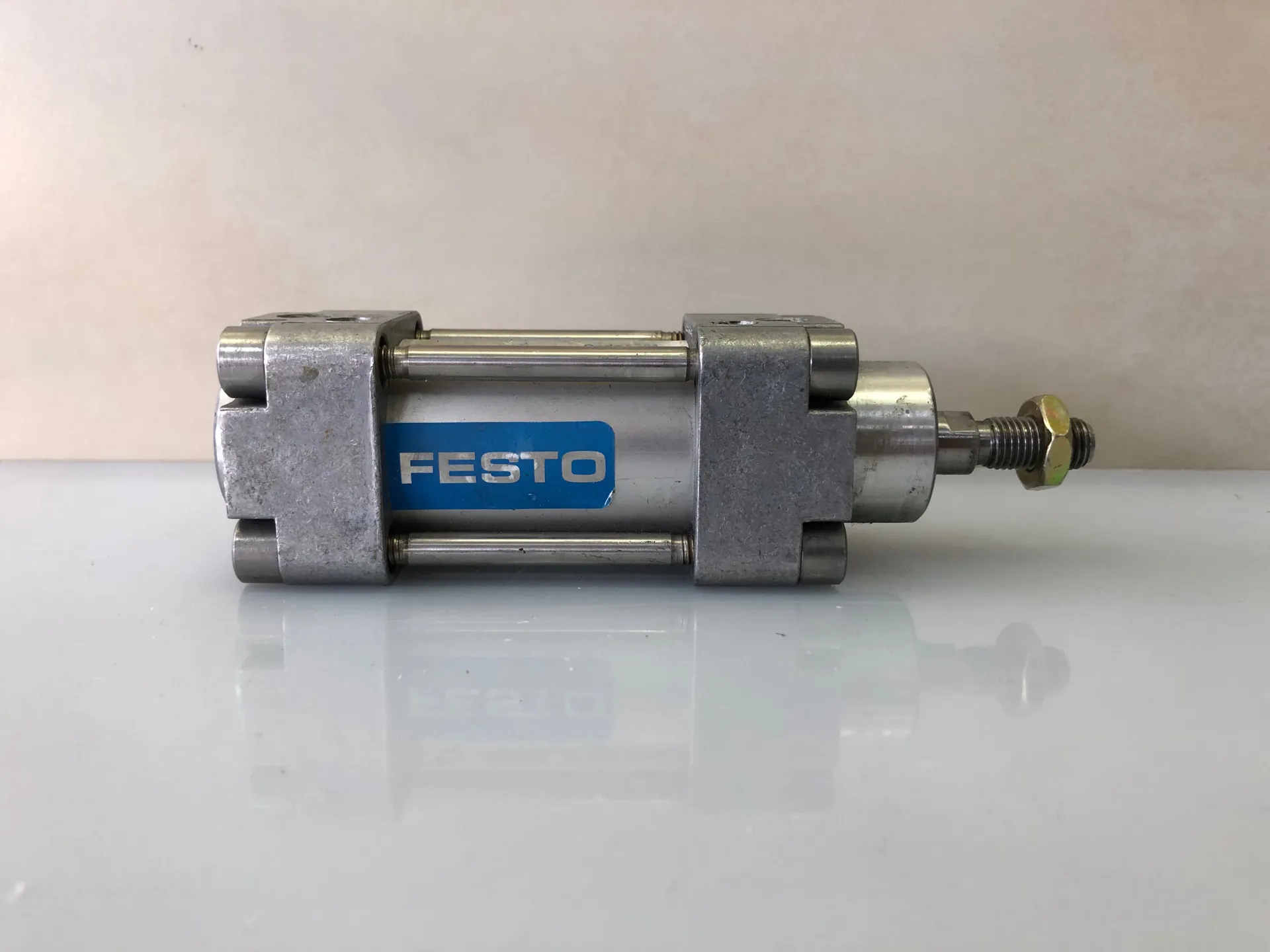 Festo DNN-32-10-A Compact Cylinders max.12bar 174psi - Image 1