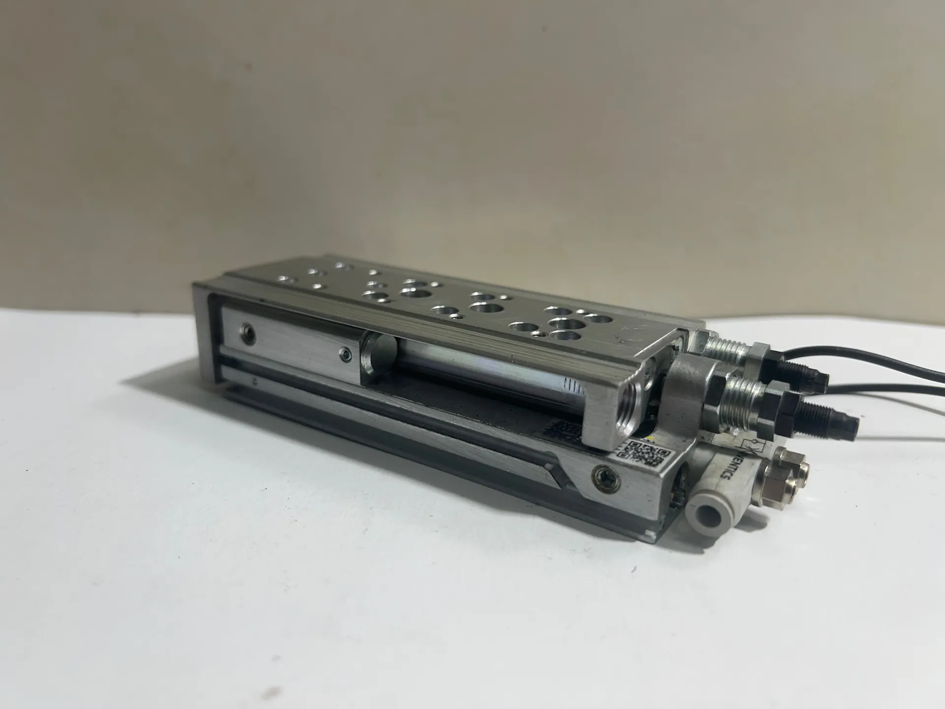Aventics R412019214 MSC-DA-008-0050 Pneumatic Cylinder 10 Bar with 1m Sensor Cable - Thumbnail 2