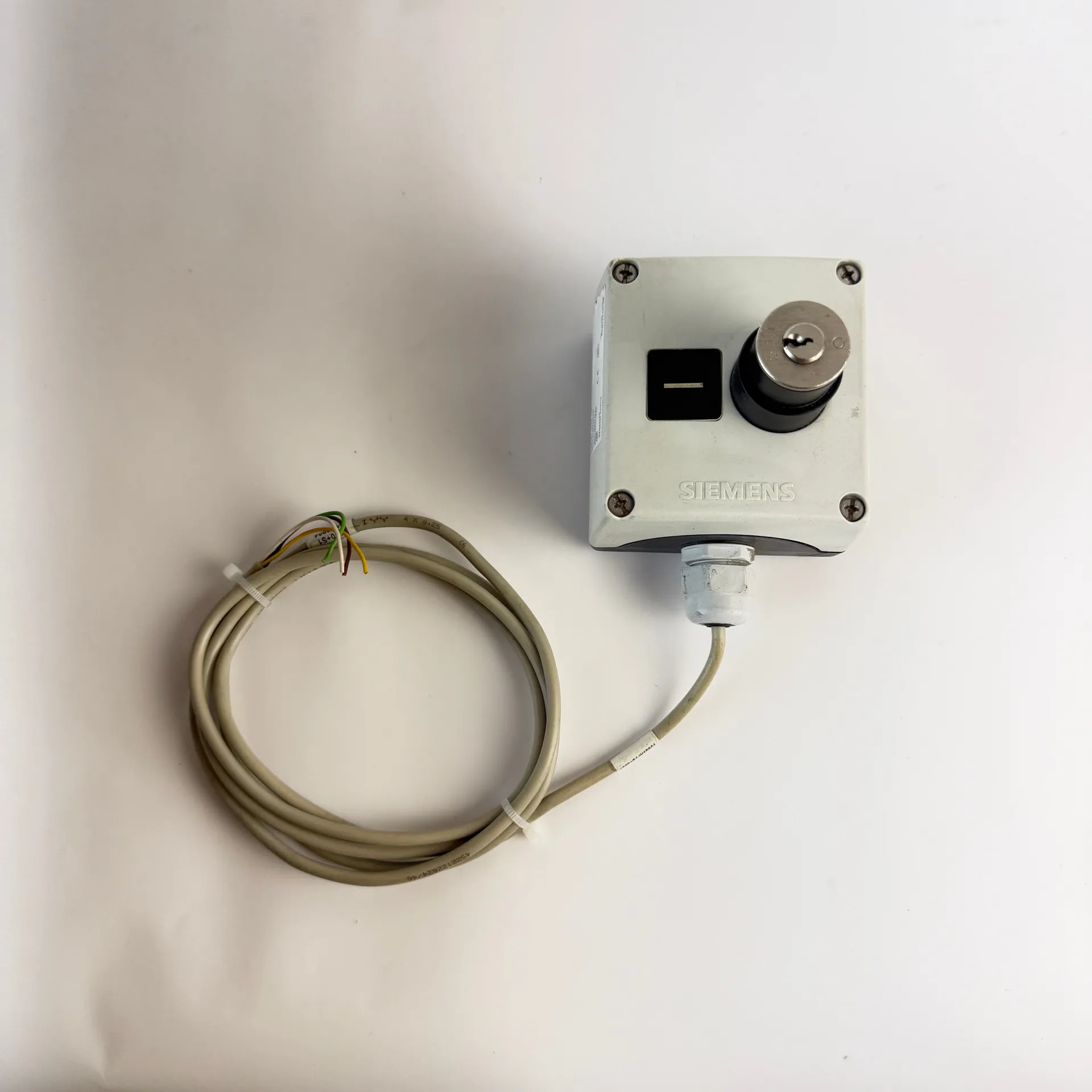 Siemens 3SB3801-0DA3 Key Selector Control Station Enclosure – Lot of 2 - Image 1