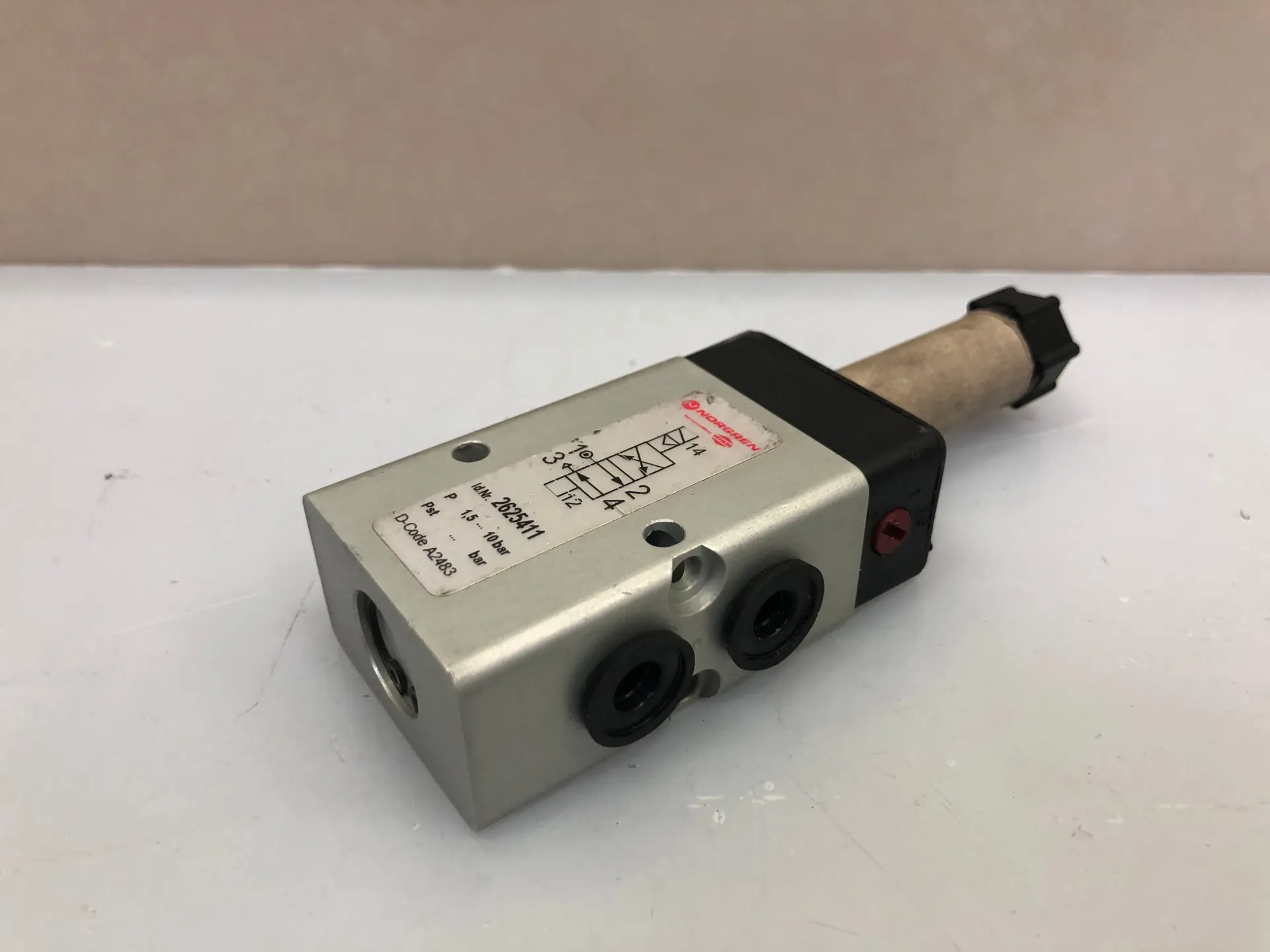 Norgren 2625411 Solenoid Valve 24V DC Pneumatic Control Valve - Image 1