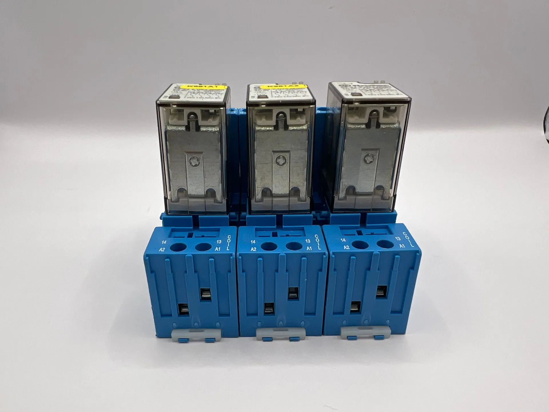 1x Finder 94.04 Relay Socket - Thumbnail 5