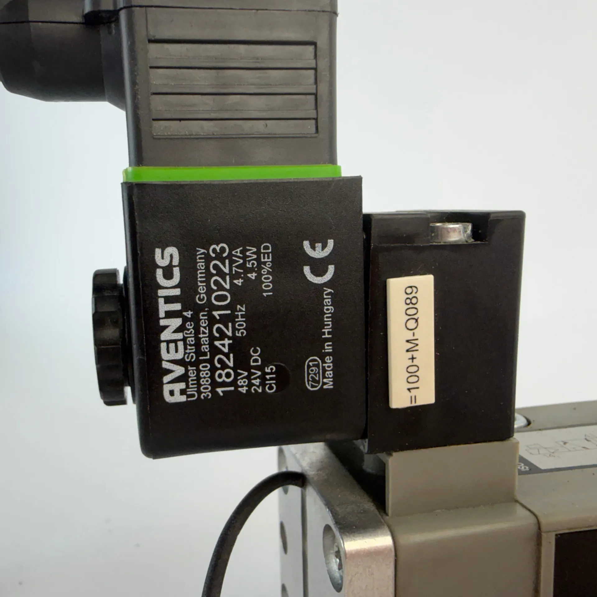 AVENTICS R422 002 577 5/2 Pneumatic Directional Valve w/ Coil 1824210223 Sensor Cable - Thumbnail 4