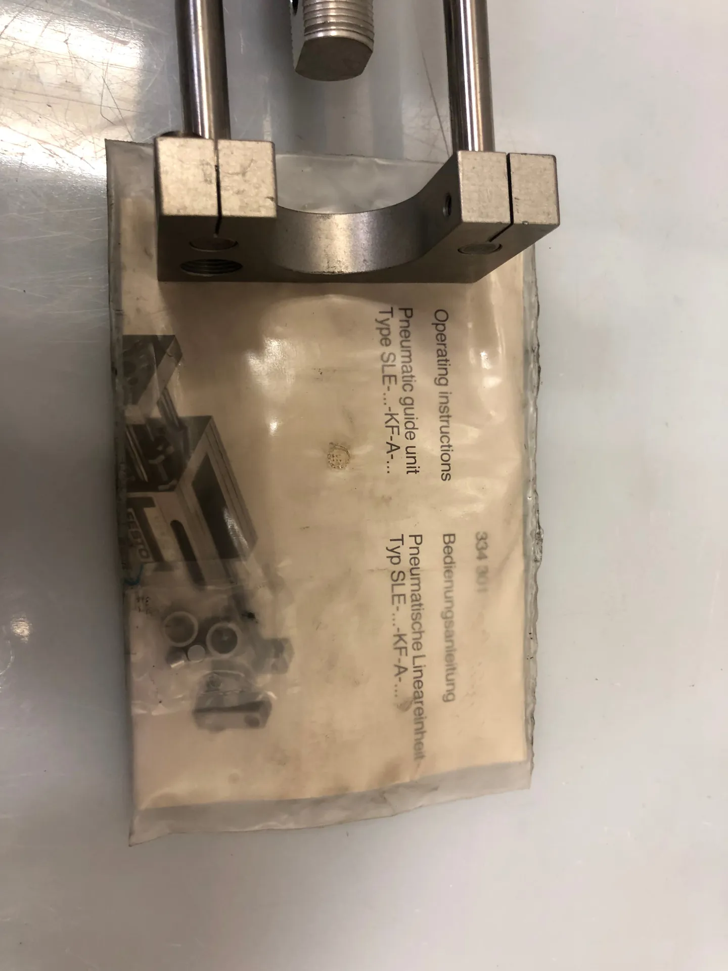 Festo SLE-25-100-KF-A-G 150092 Linear drive with Festo DSNU-25-100-PPP-A 14322 Cylinder - Thumbnail 5